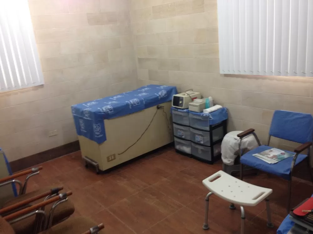 Hospital Del Pie Diabético/ Manejo Avanzado de Heridas ( Especialista en Pie Diabético) - Photo 6