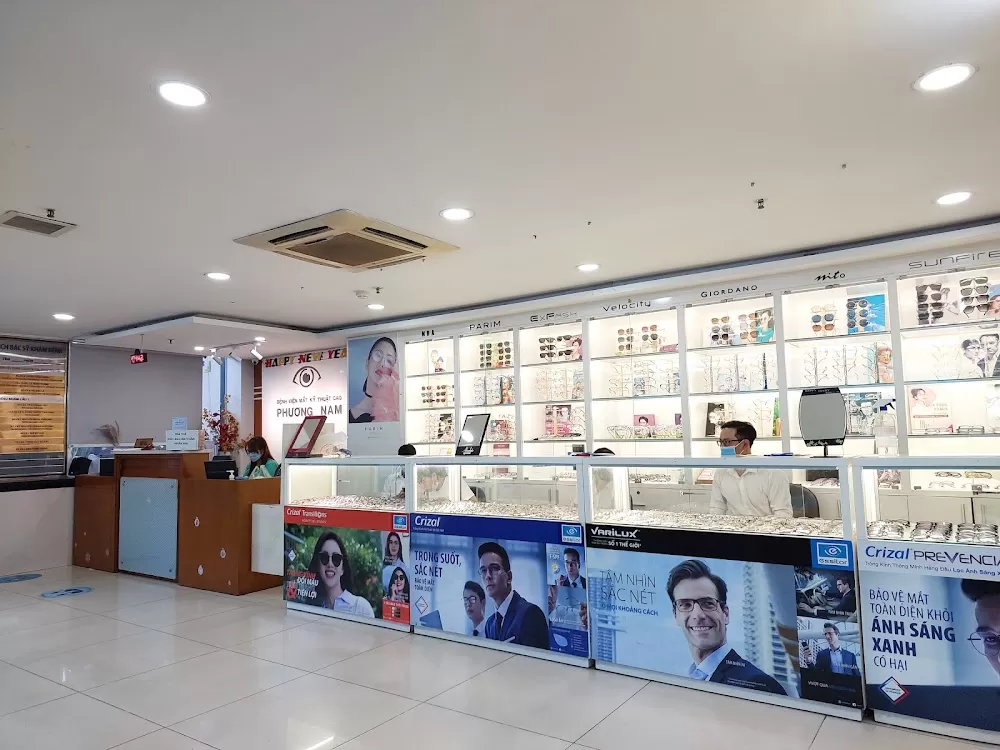 Phuong Nam Hitech Eye Hospital - Photo 1