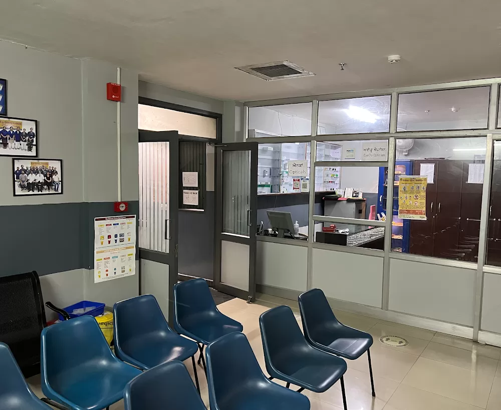 Dr Shamsher Singh Eye Hospital - Photo 2
