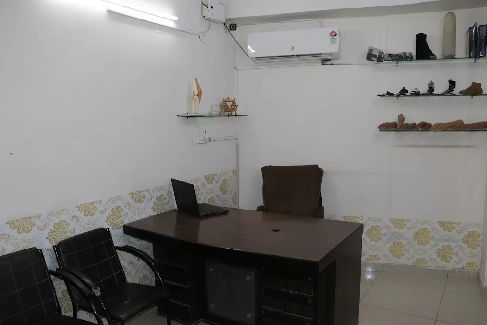 𝐔𝐧𝐢𝐪𝐮𝐞 𝐑𝐞𝐡𝐚𝐛 𝐒𝐨𝐥𝐮𝐭𝐢𝐨𝐧𝐬 - Prosthetic Parts| Artificial Limb Centre | Orthotics Services in Ludhiana - Photo 8