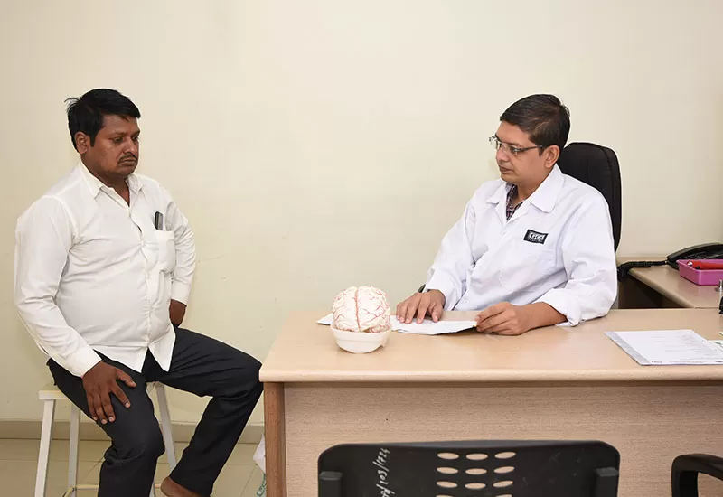 Dr. Manthan Patel : Vaishvi Brain & Spine Neurosurgical Hospital : Neurosurgeon in Ahmedabad : Spine Surgeon in Ahmedabad - Photo 8