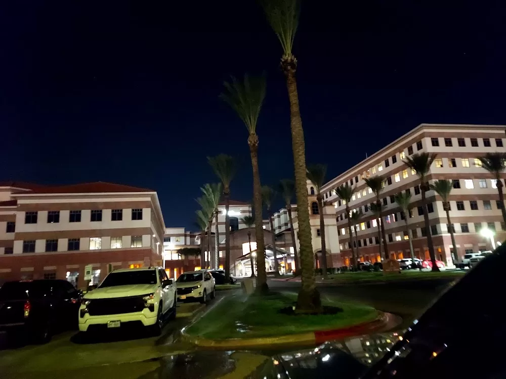 Laredo Medical Center - Photo 7