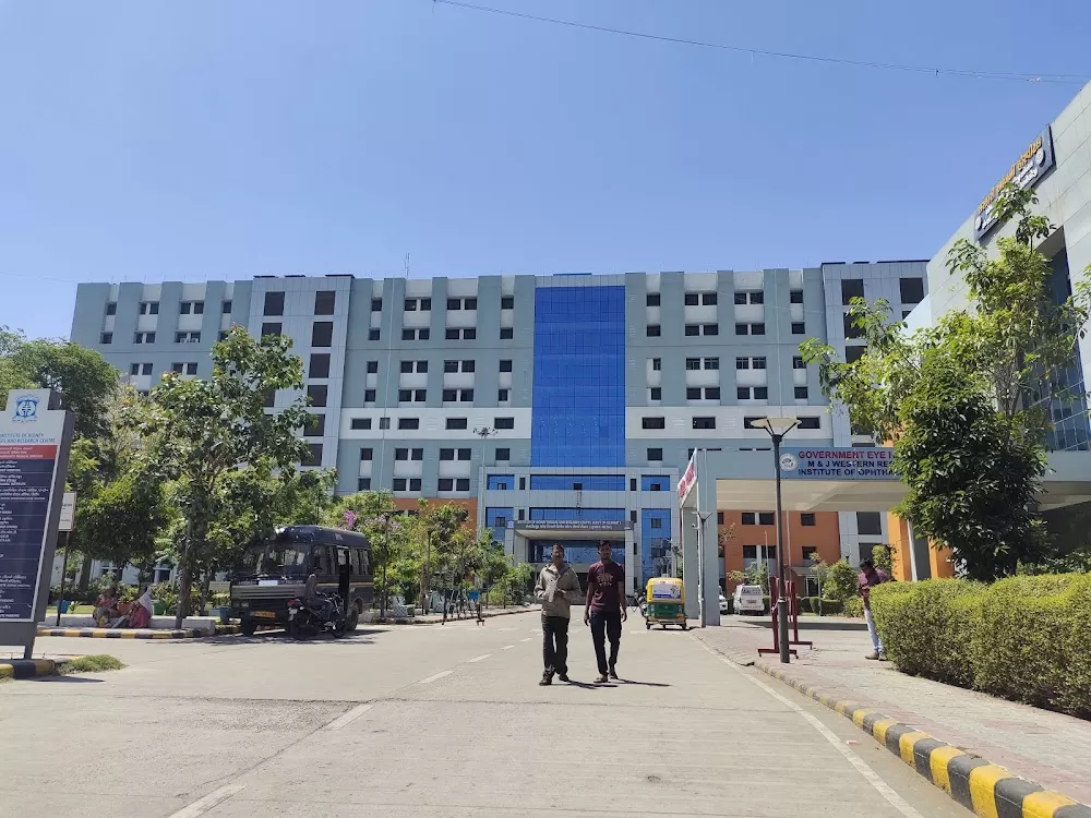 M & J Institute Of Ophthalmology, Civil Hospital Ahmedabad. - Photo 3