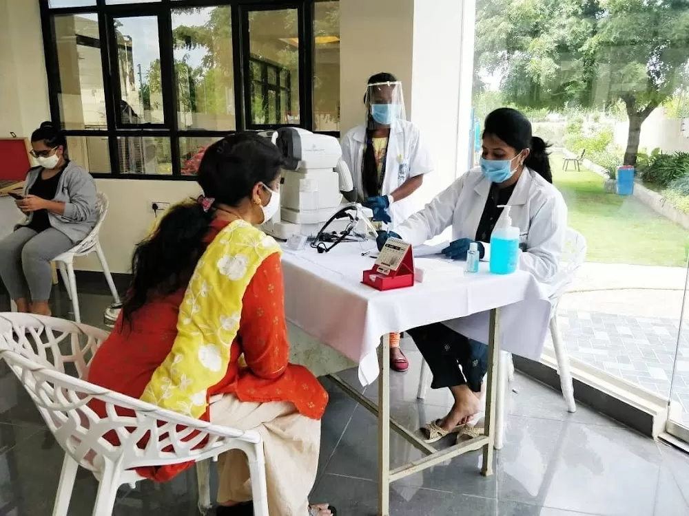 AadyA Eye Care - Photo 4