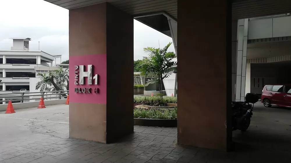 Department of Obstetrics and Gynaecology, UMMC - Photo 1