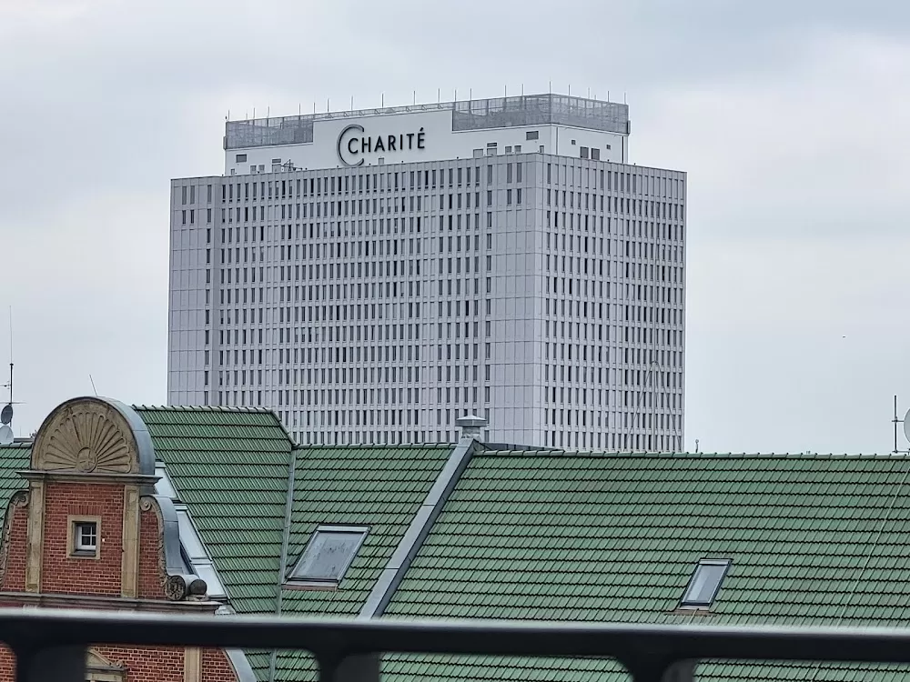 Charité - Universitätsmedizin Berlin | CCM | Centrum für Muskuloskeletale Chirurgie (CMSC) - Hochschulambulanz - Photo 6