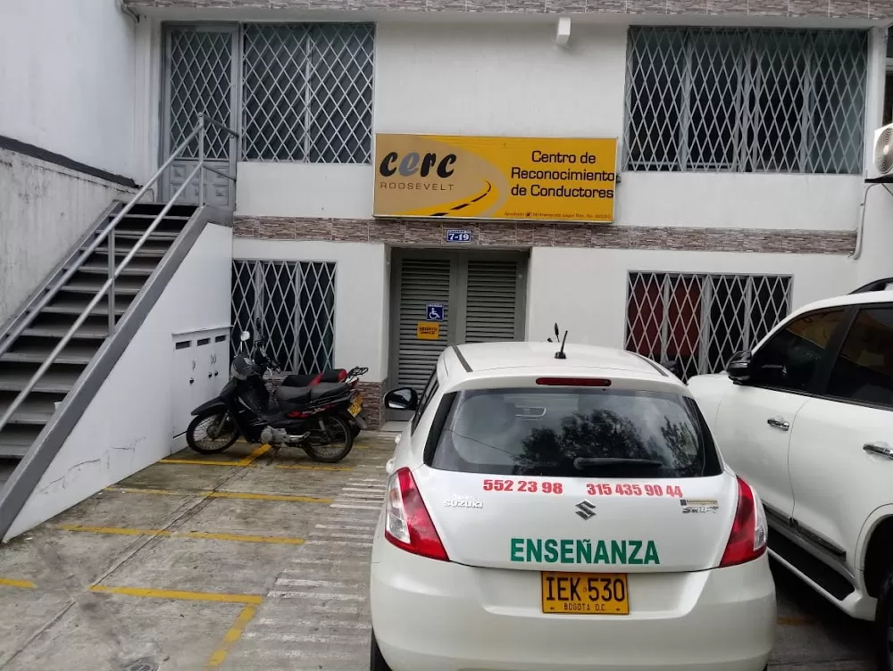 CERC Roosevelt S.A Centro de Reconocimiento de Conductores - Photo 8