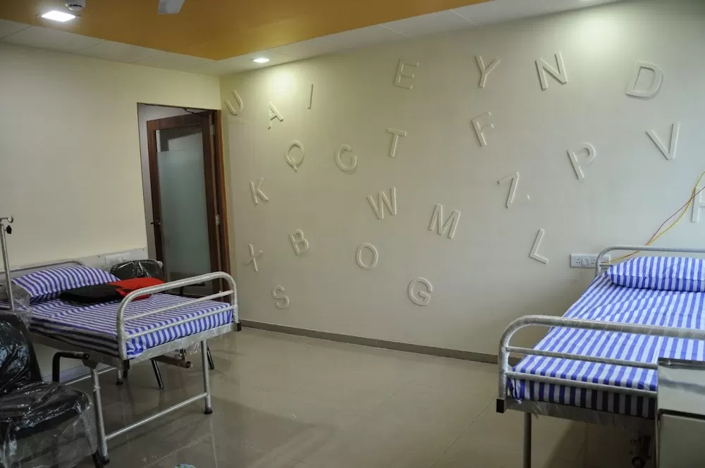 Cyril Children's Hospital Naranpura - Pediatric and Neonatal Intensive Care Unit - Photo 7