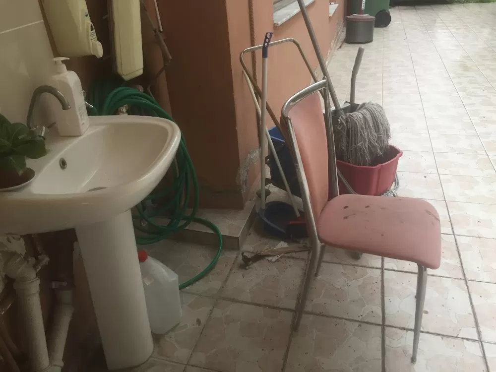 T.C SBÜ Bozyaka EAH Göztepe Semt Polikliniği - Photo 3