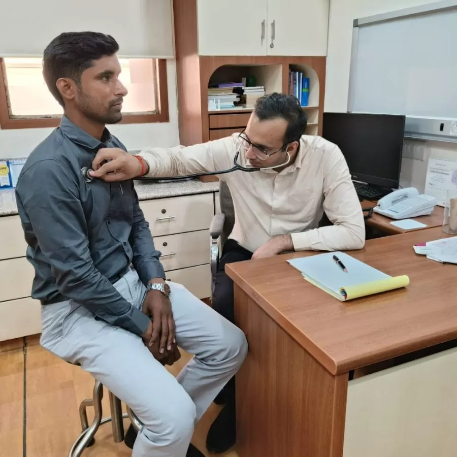 Dr Ishan Gupta - Pulmonologist in Jasola Vihar | COPD, TB, Pneumonia, Allergy, Asthma, Lung Fibrosis, Chest Physician Delhi - Photo 5