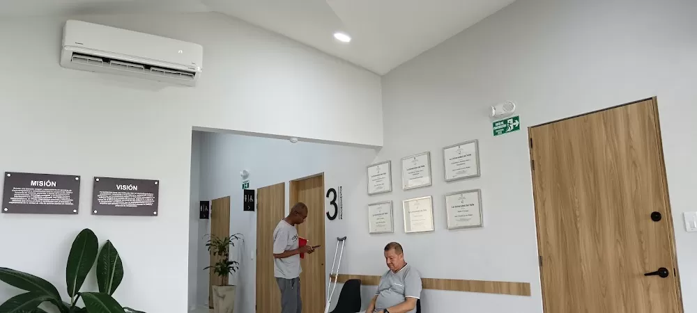 CER IPS Centro de electrodiagnostico y rehabilitacion - Photo 4