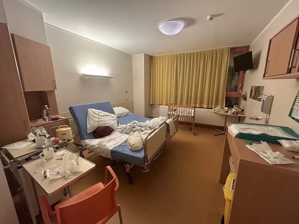 Klinik für Geburtshilfe | St. Joseph Krankenhaus - Photo 1