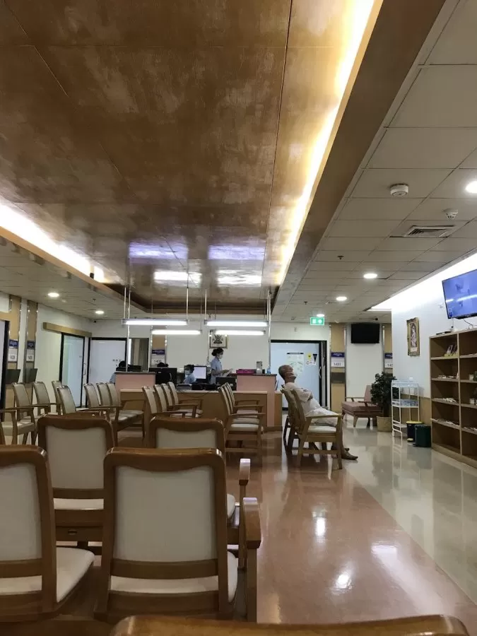 Vichaiyut Hospital - Photo 3