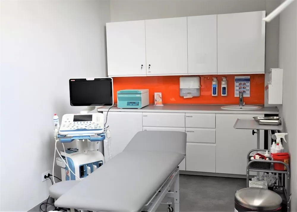 Centrum Medyczne MEDICUM - Poradnia ortopedii i rehabilitacji - Photo 3