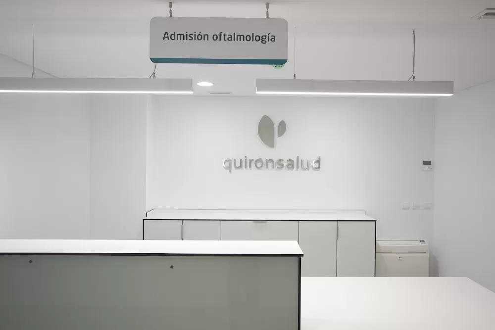 Consultas Externas Hospital Quirónsalud San José - Photo 6
