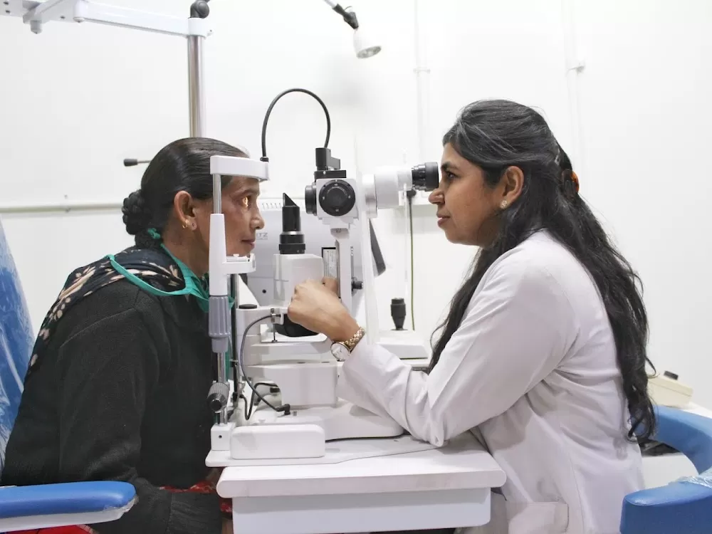 Vishwas Eye Hospital - Dr. Parul Goyal Eye Specialist in Zirakpur - Photo 7