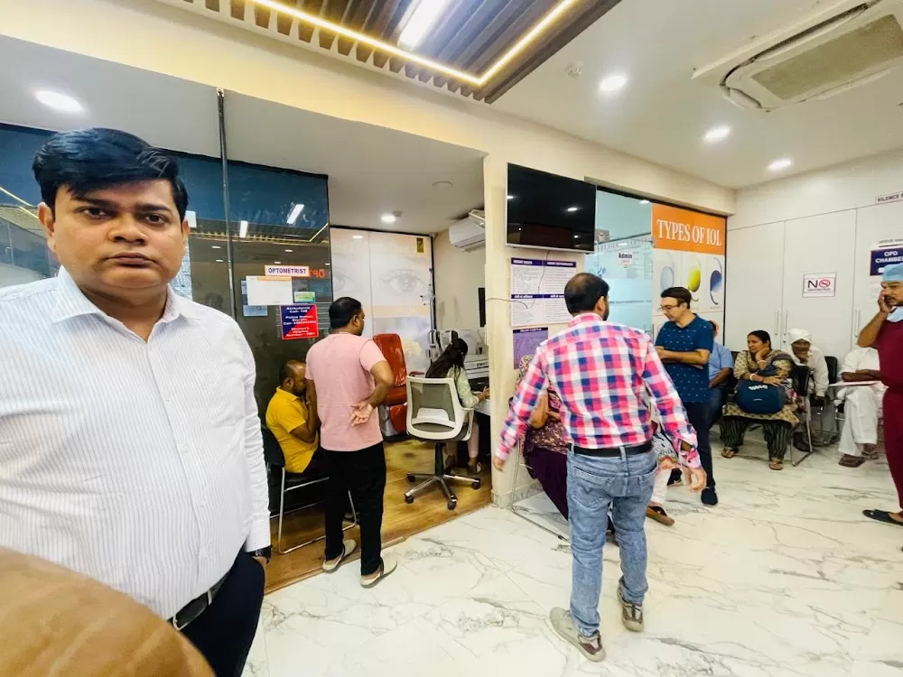 Gaur Vision Laser Eye Centre- Eye Doctor Greater Noida - Photo 5