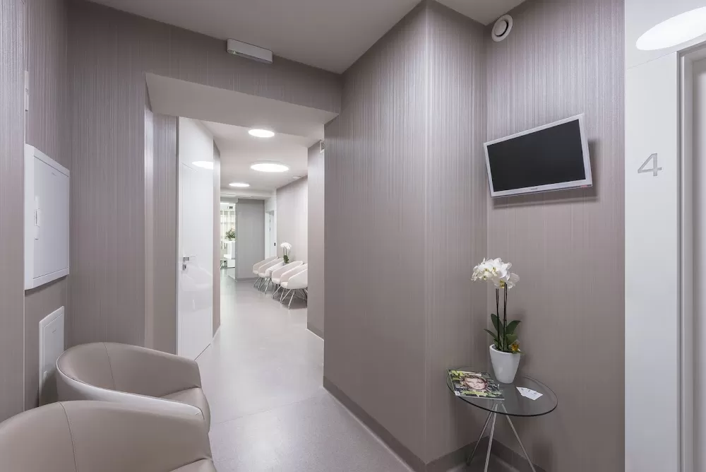 Intima Clinic Group - Photo 3