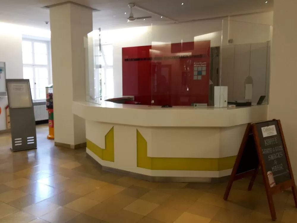 Klinik und Poliklinik für Dermatologie und Allergologie der LMU München - Photo 6