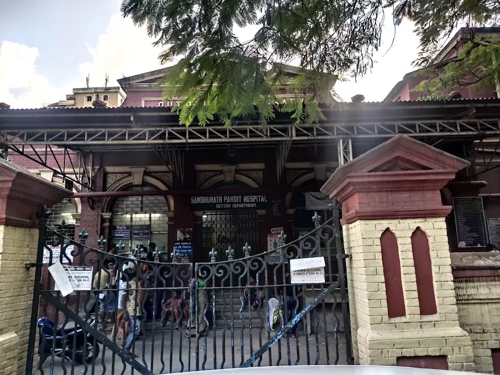 Sambhunath Pandit Hospital - Photo 5