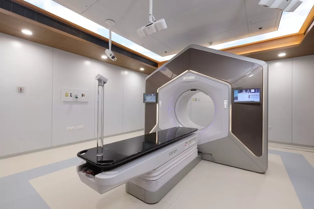 Dr Prasad Raj Dandekar: Cancer Specialist (Oncologist) - Photo 1