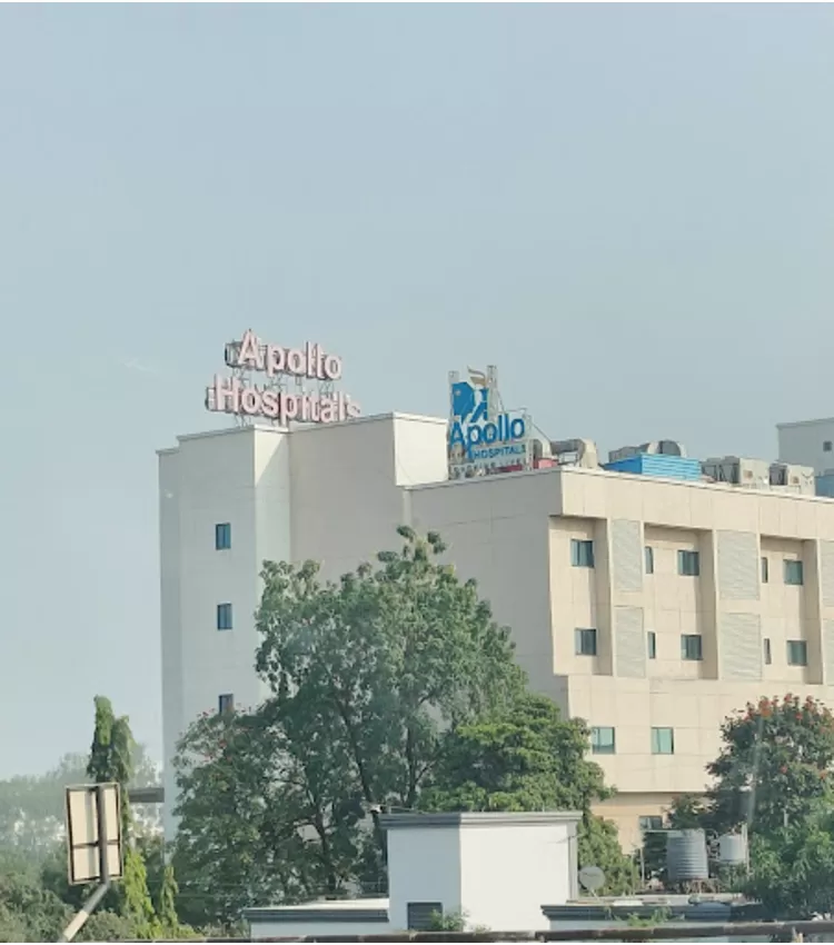 Best Surgeon - Dr. Prashant | 13+ Yrs of Exp. | Nashik - Photo 4