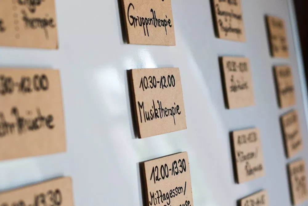 Psychotherapeutische Tagesklinik Pacelliallee Berlin - Photo 2