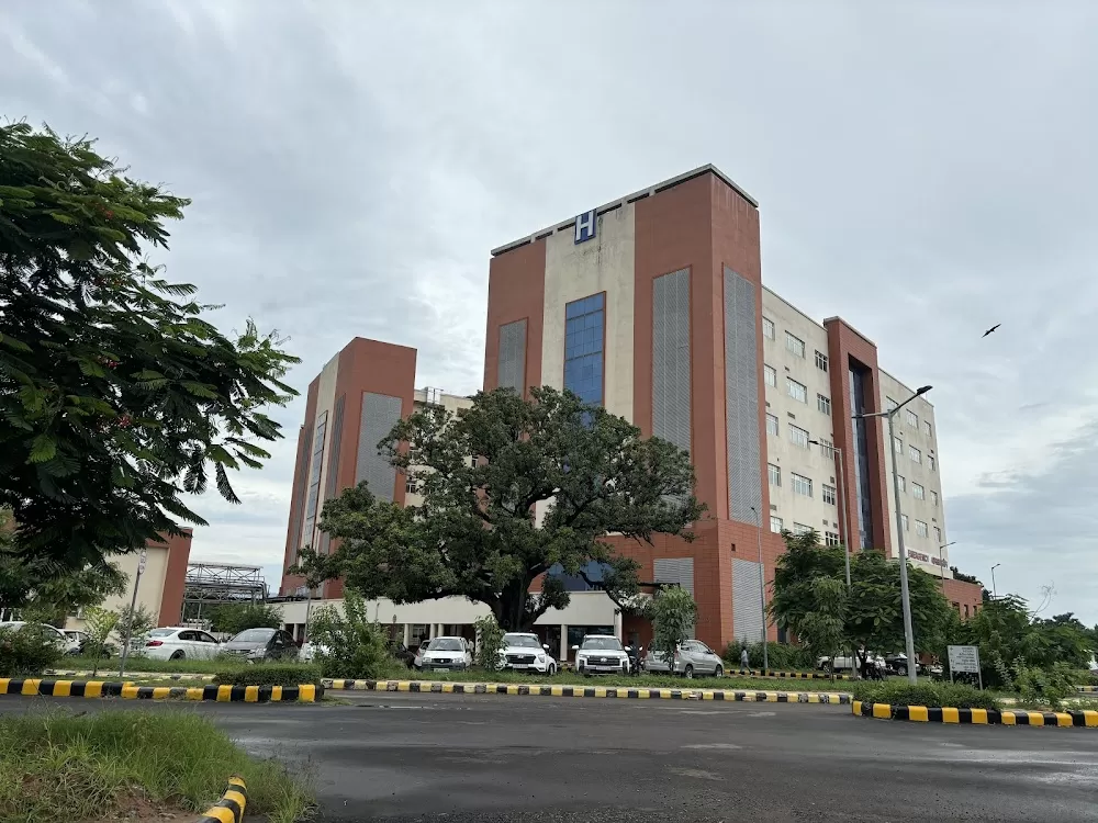 Homi Bhabha Cancer Hospital and Research Centre (Tata Memorial Center) - Photo 1