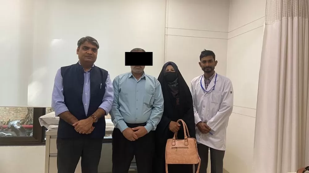 Dr Manoj Gupta - Photo 2