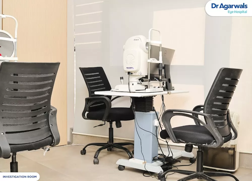 Aayush Eye Clinic & Lasik Center | Unit of Dr Agarwals Eye Hospital Chembur - Photo 2