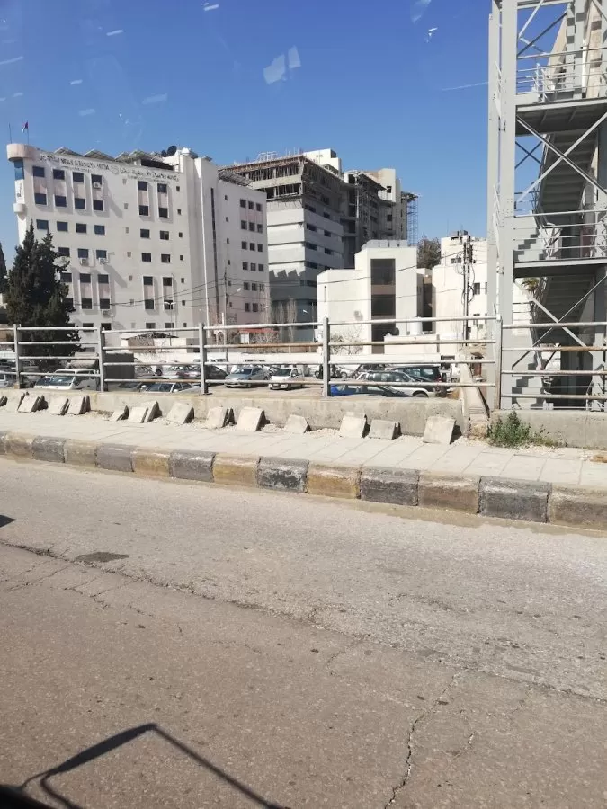 Amman Medical Center - Photo 8