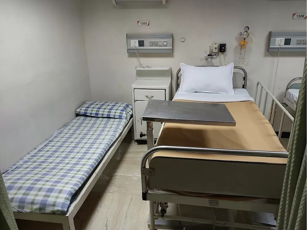 Department of Ophthalmology | Apollo First Med Hospitals P H Road - Photo 4