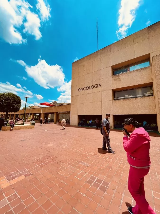 Urgencias Hospital De Oncología, Centro Medico Siglo XXI - Photo 2