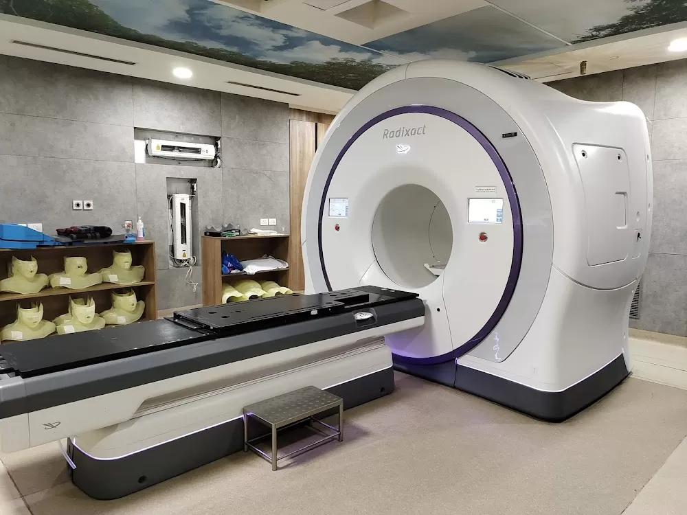Rajiv Gandhi Cancer Institute & Research Centre, Rohini, New Delhi - Photo 8