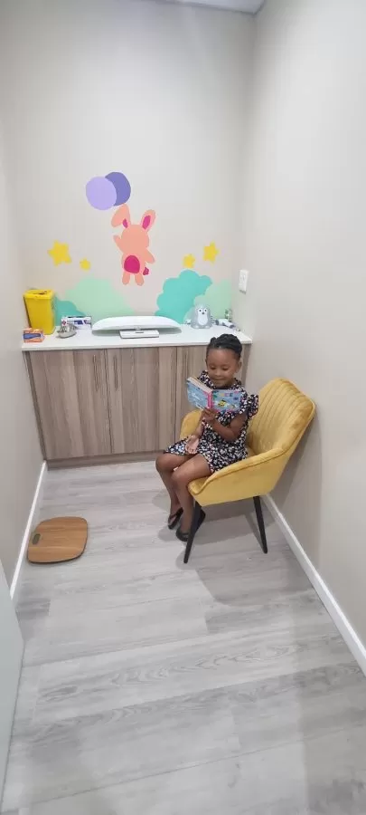 DR THABILE GCABA: SPECIALIST PEDIATRICIAN - Photo 2