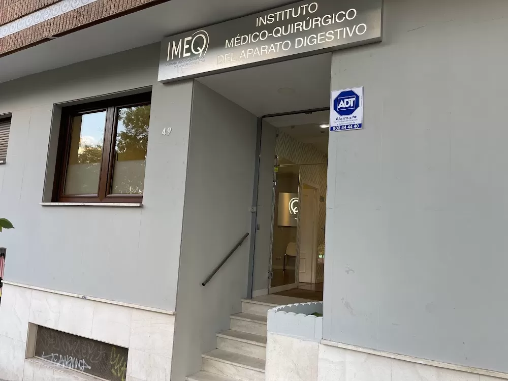 INMEQ - Instituto Médico-Quirúrgico del Aparato Digestivo (Antiguo IMEQ) - Photo 2