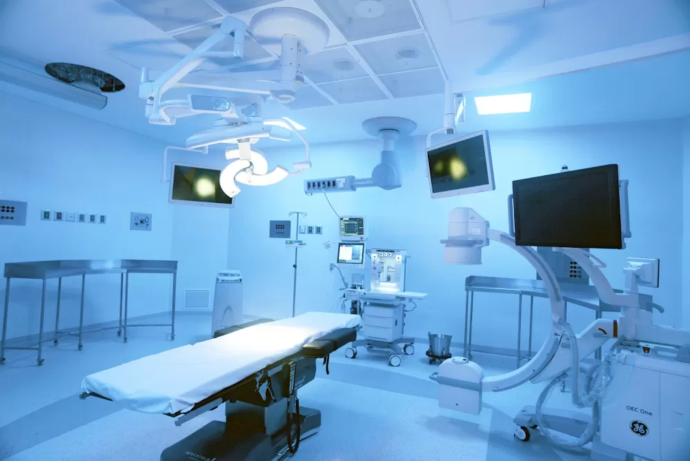 MEDYARTHROS Surgery Center - Photo 2