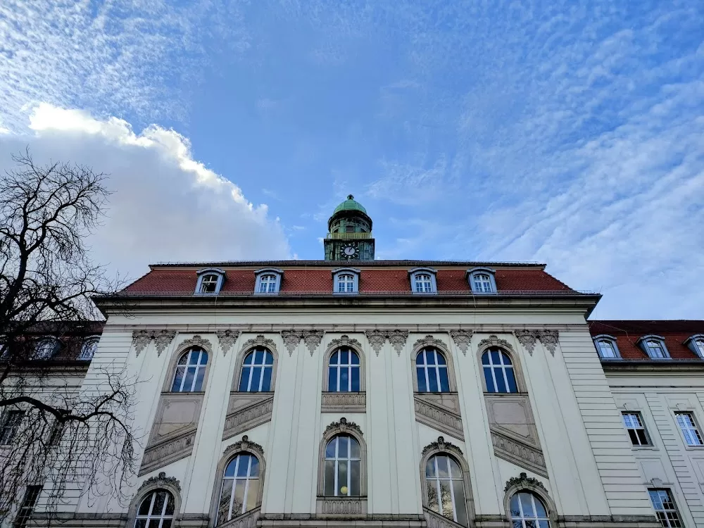 Charité Campus Virchow-Klinikum - Photo 1
