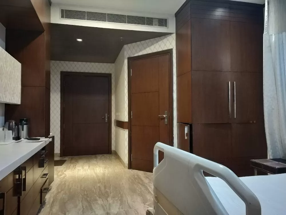 Cocoon Hospital - Photo 8