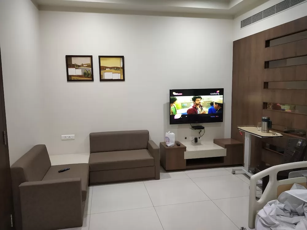 Bhopal Fracture Hospital - Best Orthopaedic Hospital | Trauma | Neurosurgery | Plastic Surgery | Gynaecology - Photo 8