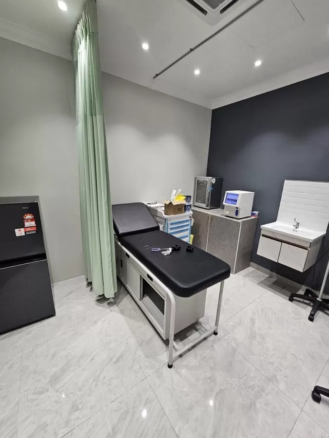 Klinik Qualitas Health Doctor House MD Taman Daya. - Photo 4