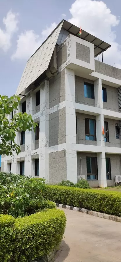 Crossroads Hospital - Photo 3