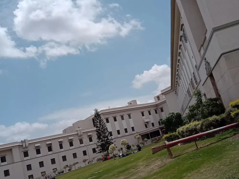 Sri Sathya Sai Super Speciality Hospital Registration Block - Photo 1