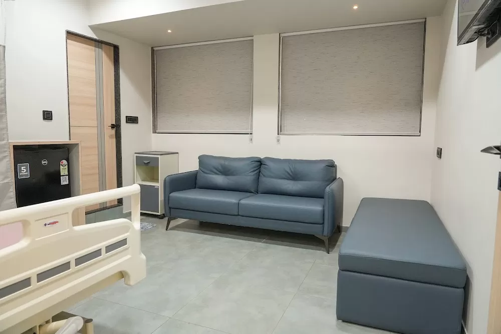 Aashi Women's Hospital & 3D 4D Sonography Clinic - Photo 6