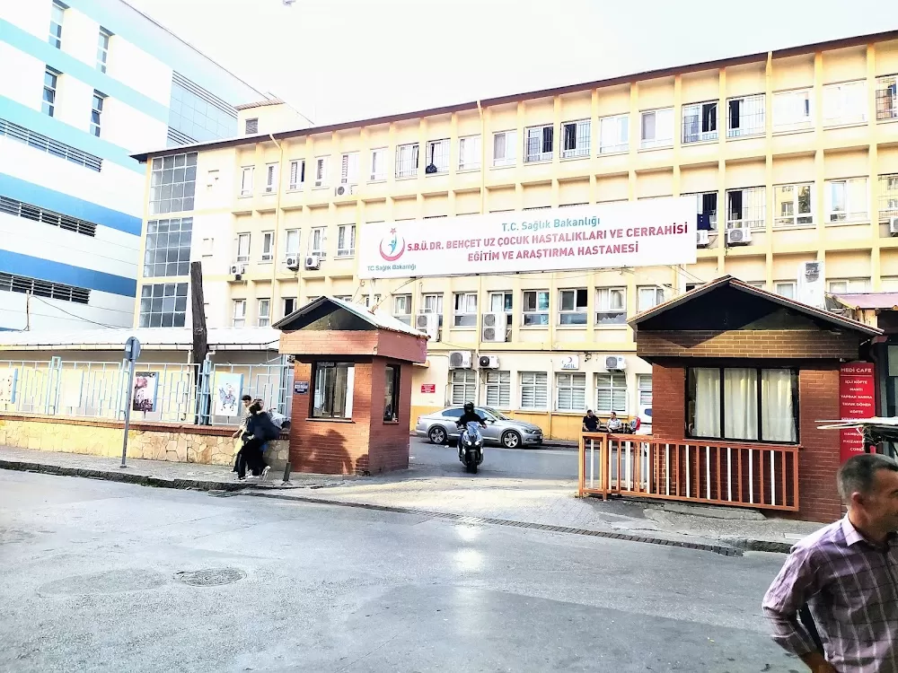 S.B.Ü Dr. Behçet Uz Çocuk Hastalıkları Ve Cerrahisi Eğitim Ve Araştırma Hastanesi - Photo 1