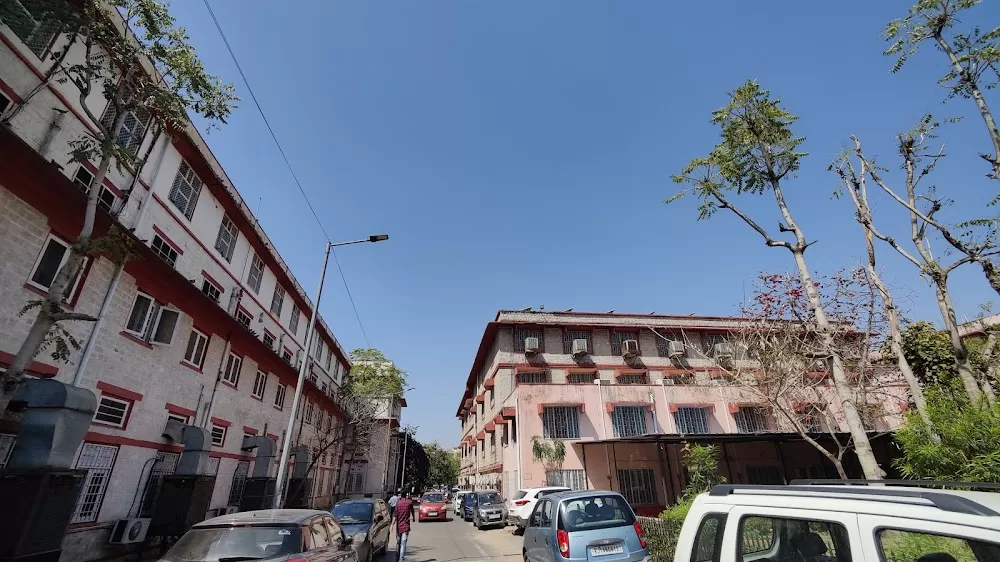 SMS Medical College & Hospital - Photo 4