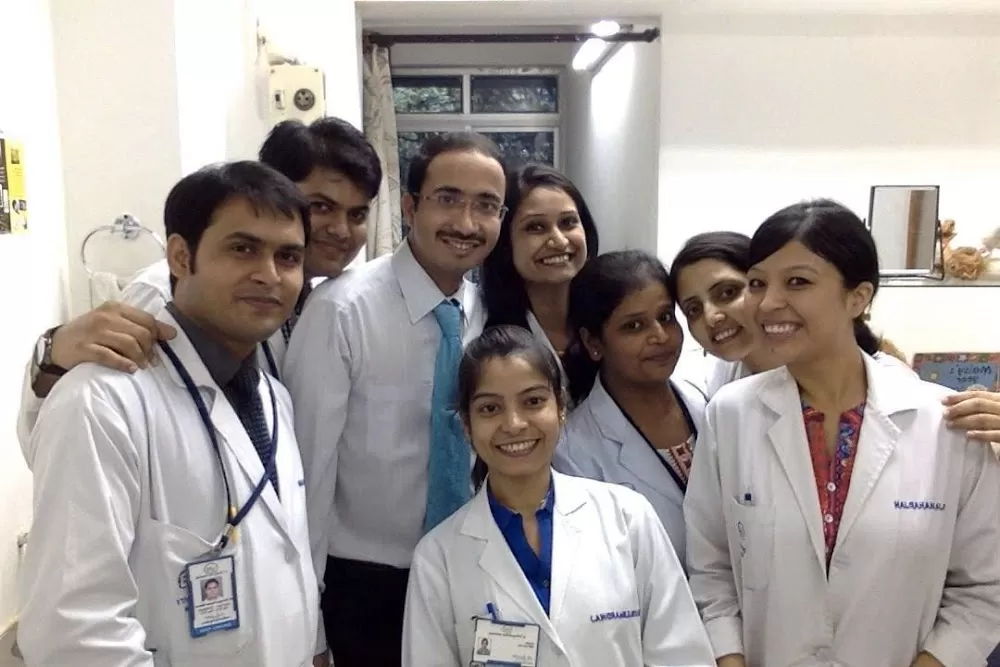 Realistic Eye Care - Artificial Eye Center Delhi - Photo 2