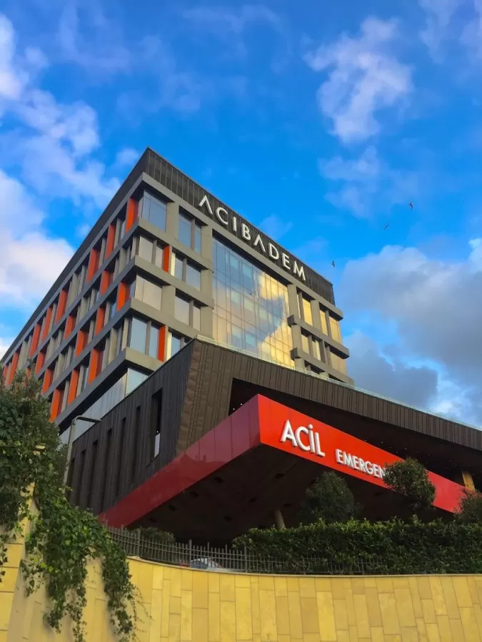 Acıbadem Altunizade Hastanesi - Photo 2