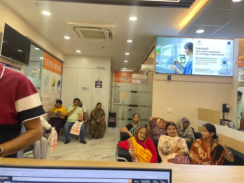 Gaur Vision Laser Eye Centre- Eye Doctor Greater Noida - Photo 3