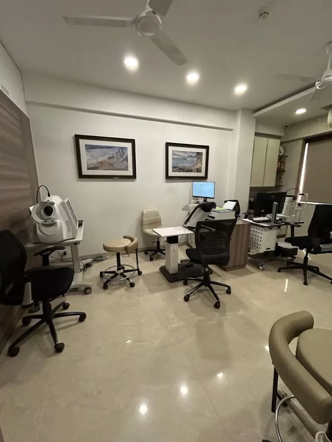 Dr. Manish S Shah Clinic | Unit of Dr Agarwals Eye Hospital - Photo 7